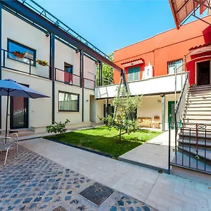 Il Giardino Dell'argano Rosso Roma